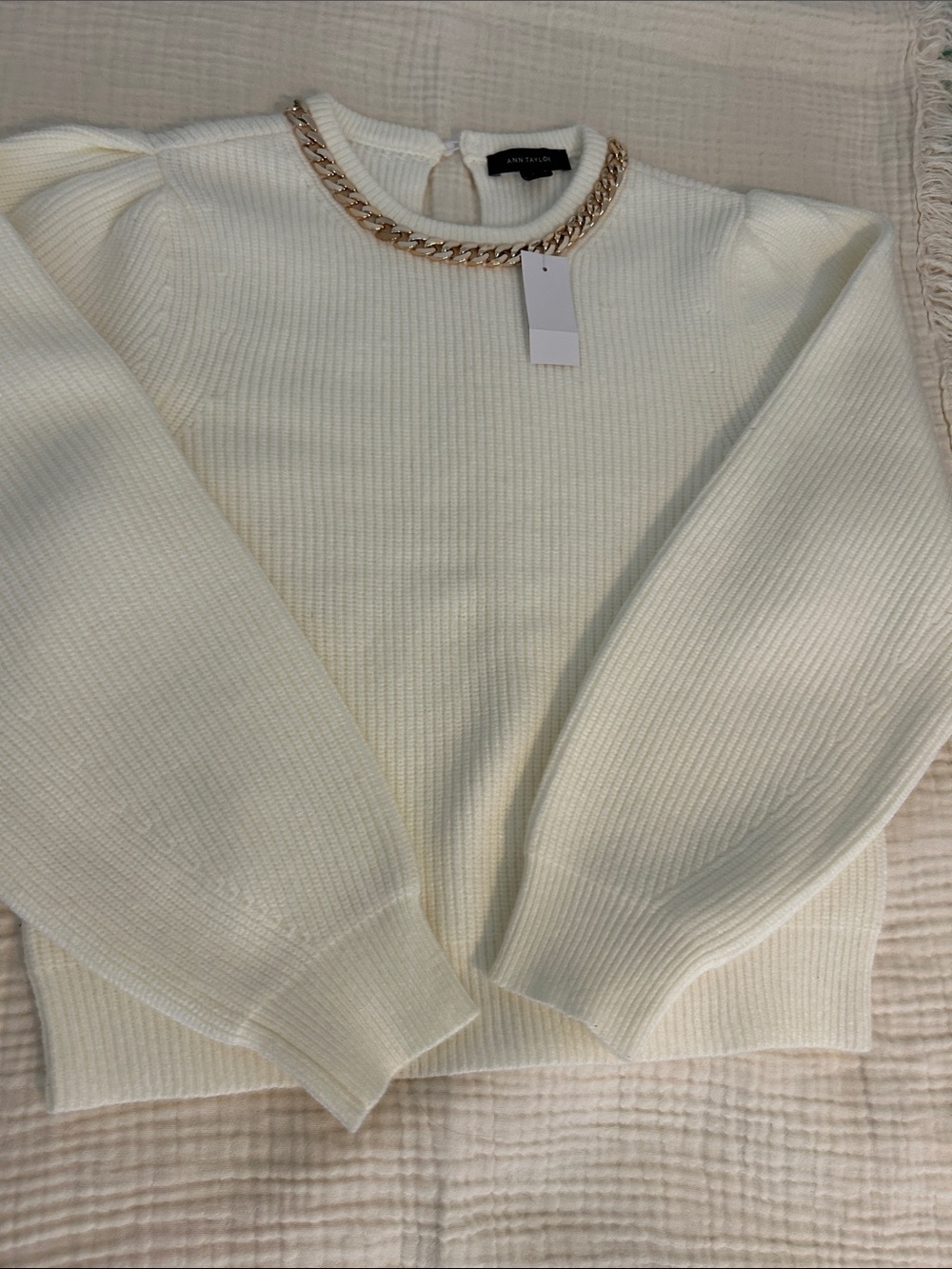 Ann Taylor Ivory Ribbed Puff-Sleeve Crew Sweater w/gold chain detail, new!
